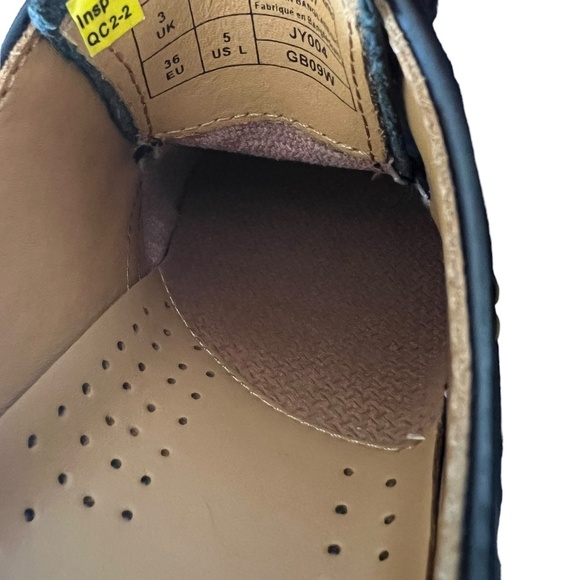 Dr. Martens | 1461 W Black | Size 5 - Picture 7 of 8